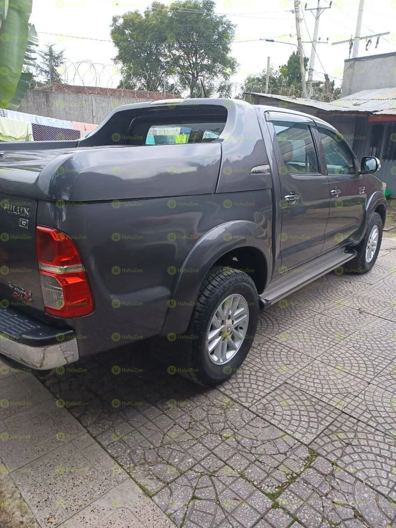 2015 Model-Toyota Hilux Vigo
