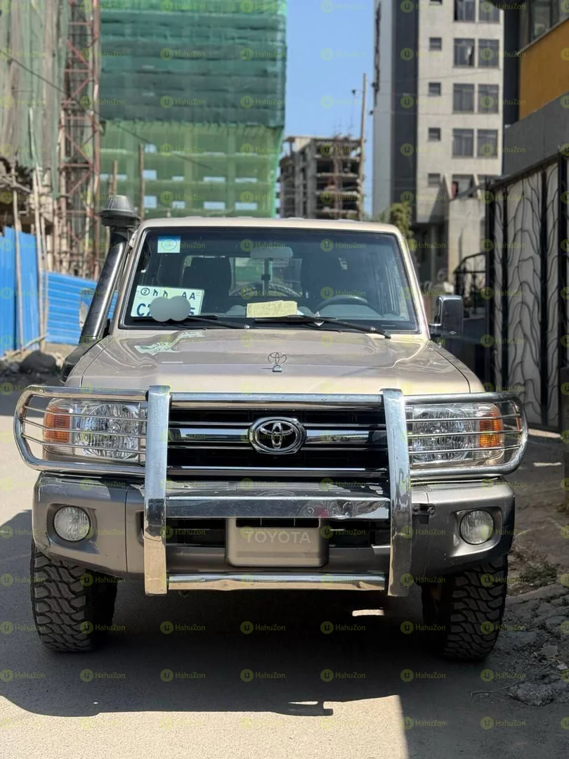 2018 Model-Toyota Land Cruiser Double Cab