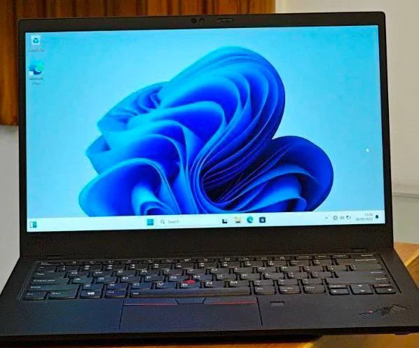 Lenovo ThinkPad X1 Carbon Core i7 10th Generation Laptop