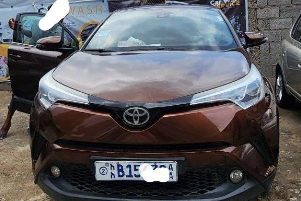 2017 Model-Toyota Ch-R