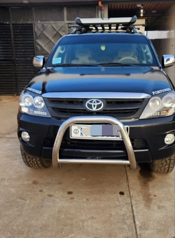 2006 Model-Toyota Fortuner