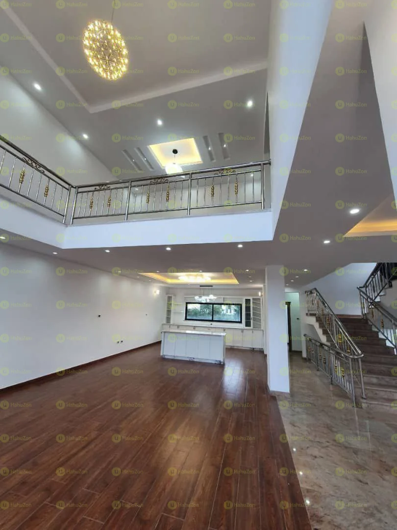 250 ካሬ የሚሸጥ G+2+ቴራስ  ቤት በሲኤምሲ