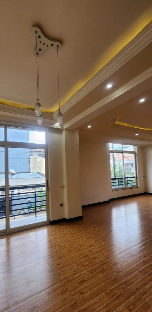 105 ካሬ የሚሸጥ G+2 ቤት በአልታድ