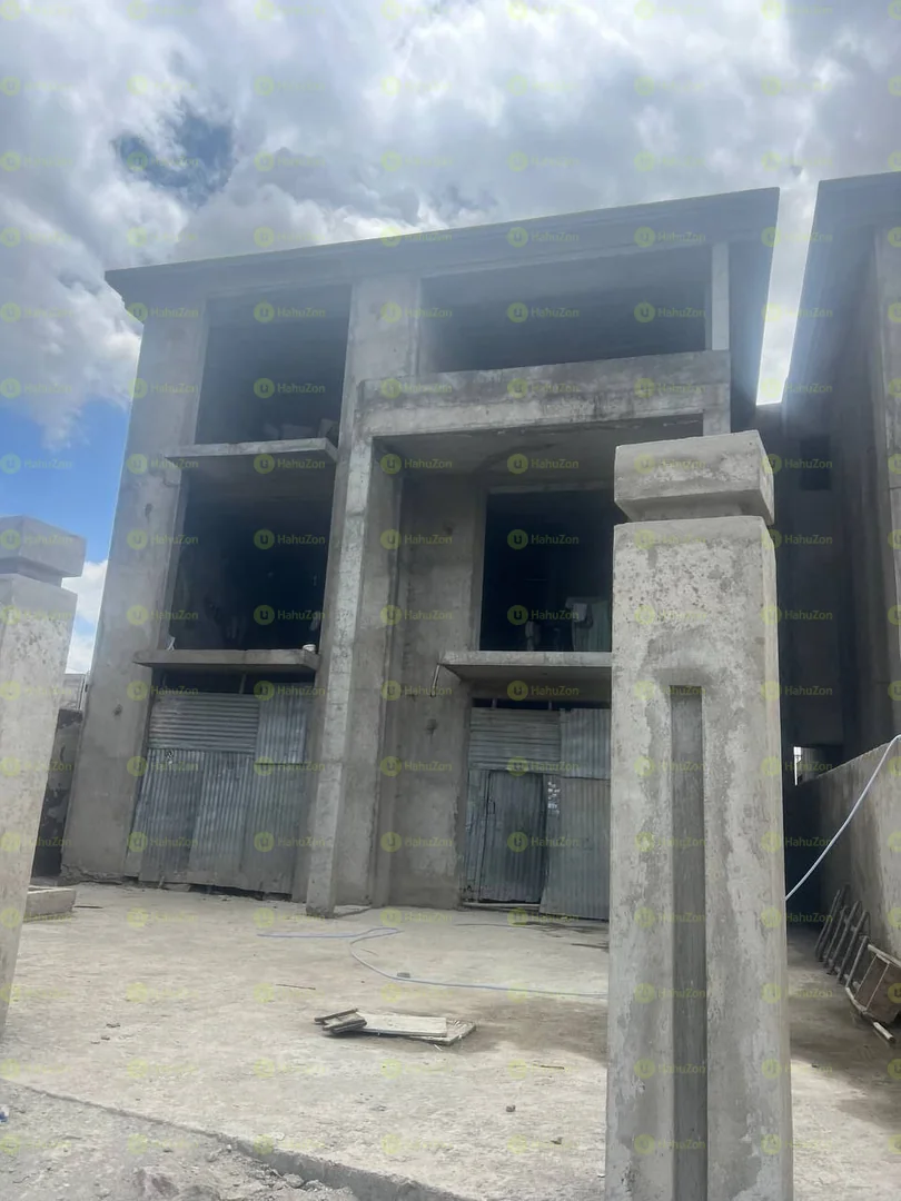 325 ካሬ የሚሸጥ G+2 ቤት በአያት አየር መንገድ