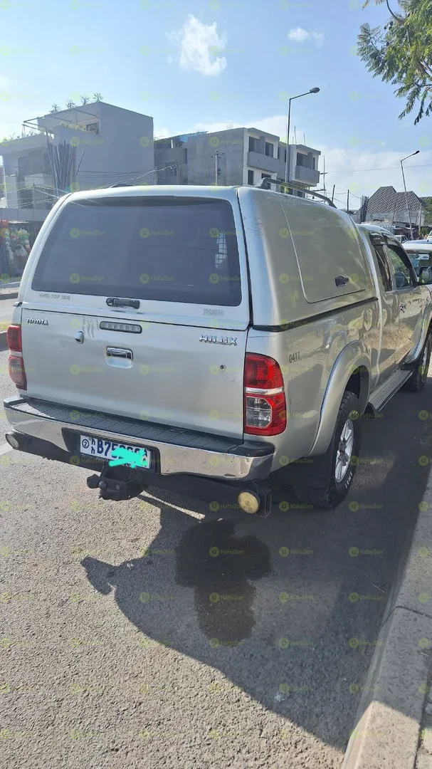 2012 Model-Toyota Hilux  Extra Cup