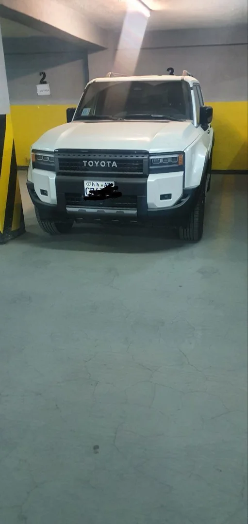 2025 Model-Toyota Landcruiser Parado
