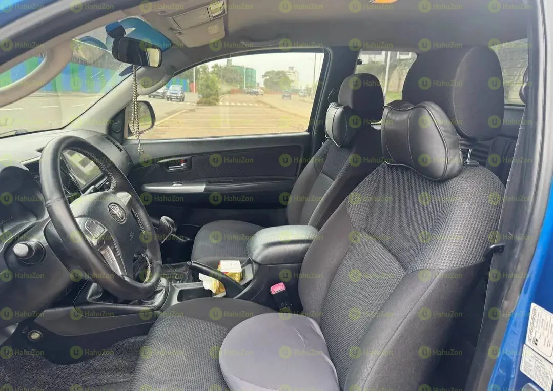 2015 Model-Toyota Hilux Cab