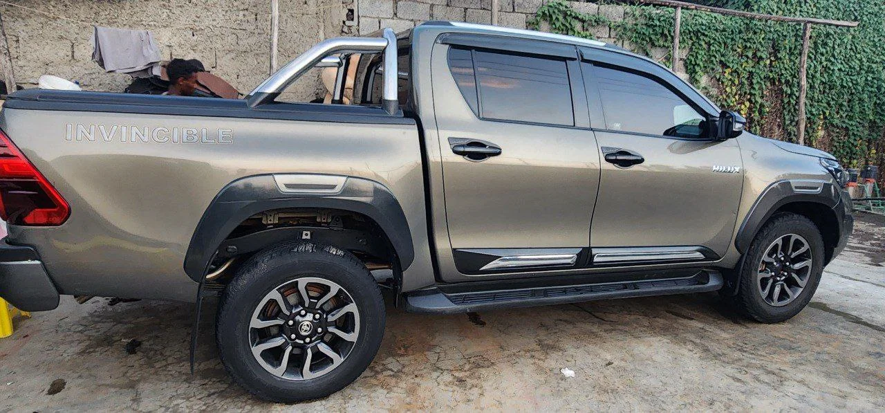 2022 Model-Toyota Hilux Invincible Dual-Cab