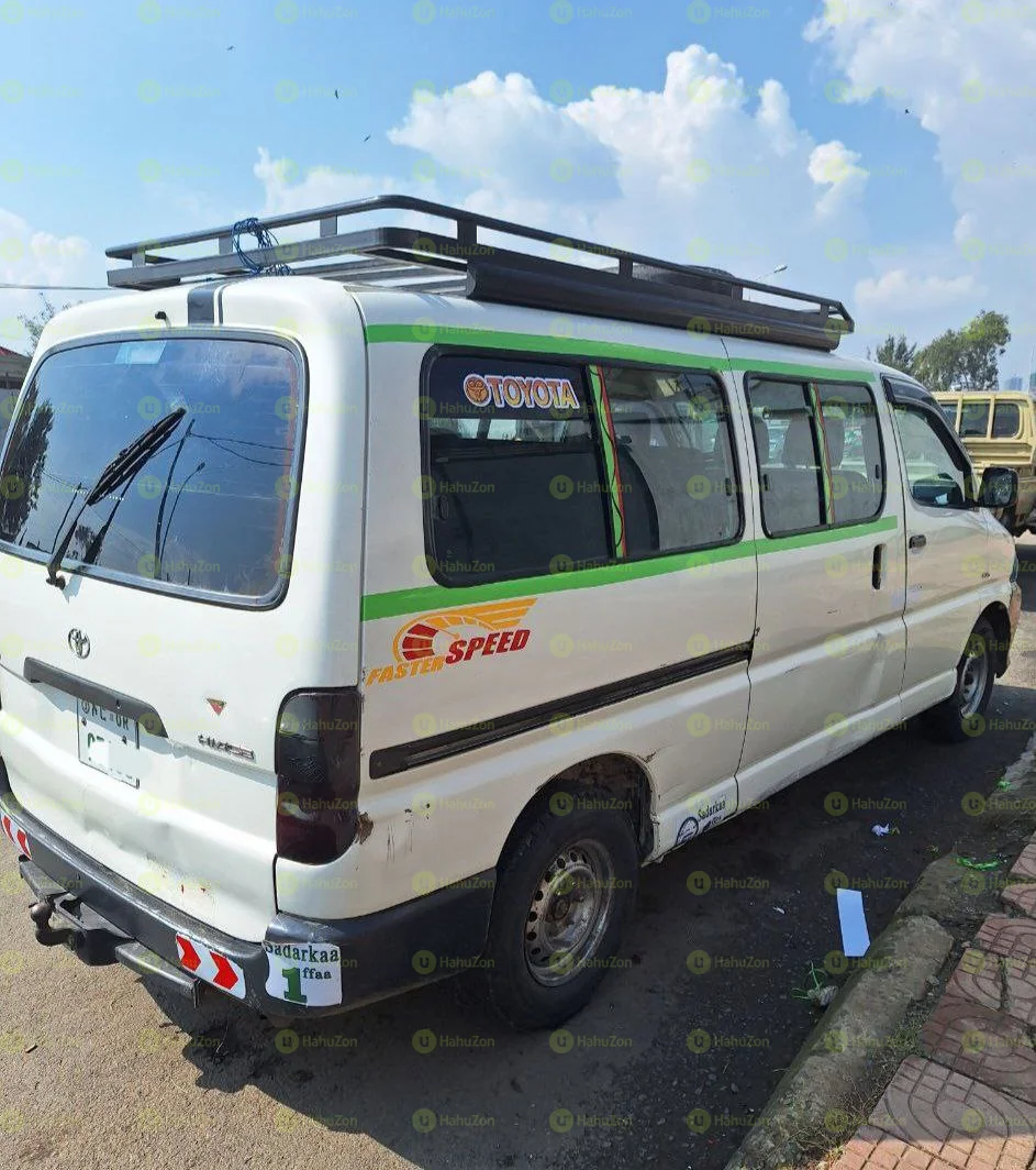 2008 Model-Toyota Hiace Dolphin