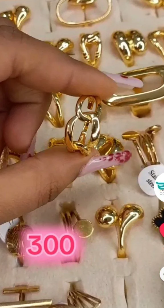 ፋሽን የሴቶች ቀለበቶጭ