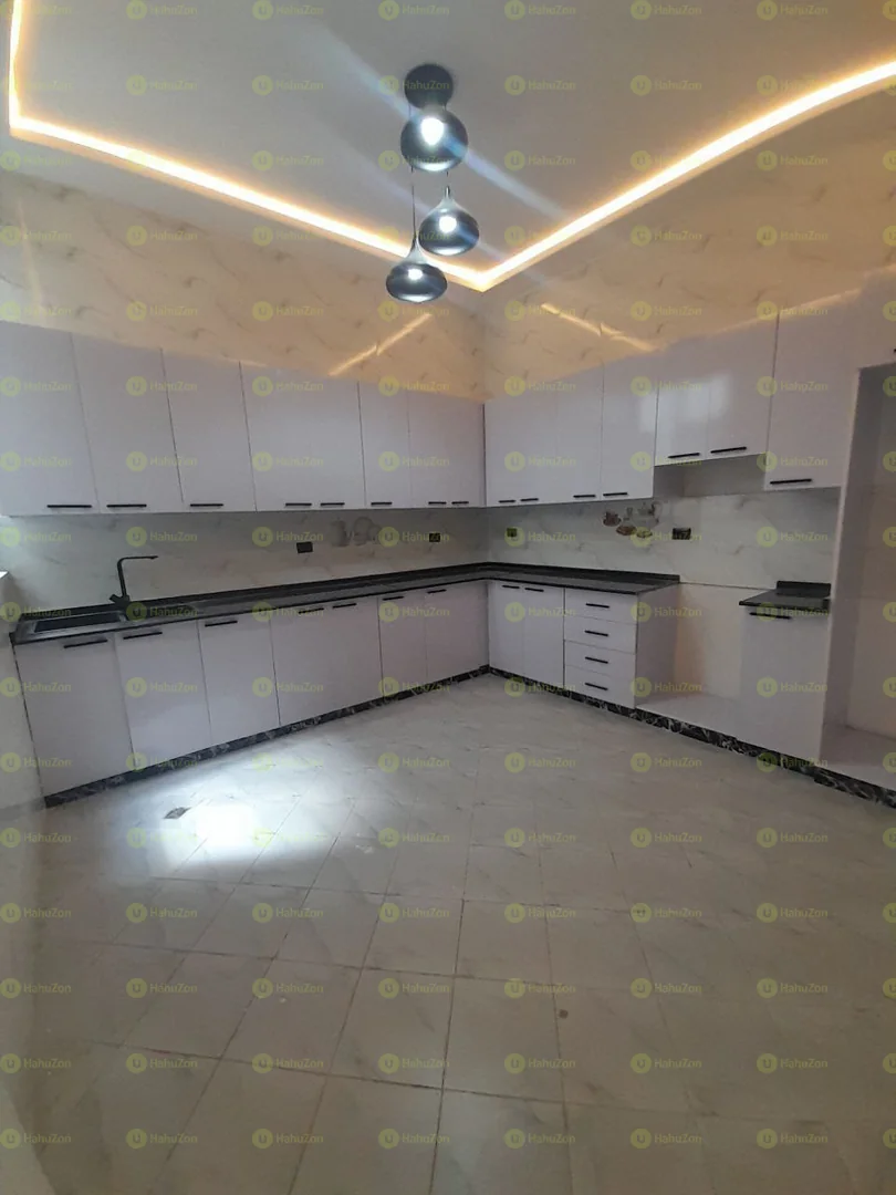 250 ካሬ የሚሸጥ G+2 ቤት በሰሚት ፍየል ቤት