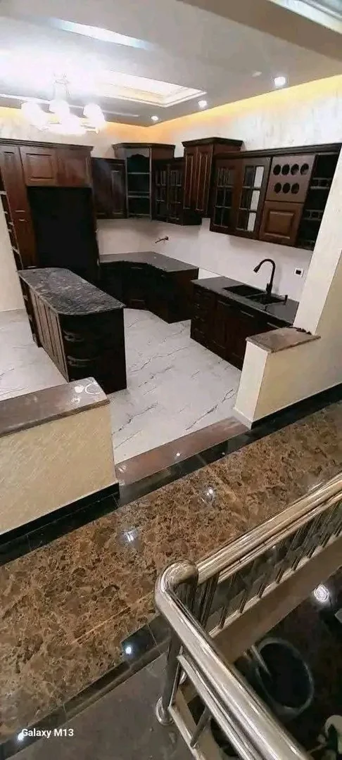 165 ካሬ የሚሸጥ G+3 ቤት በአያት