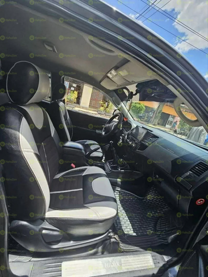 2011 Model-Toyota Hilux