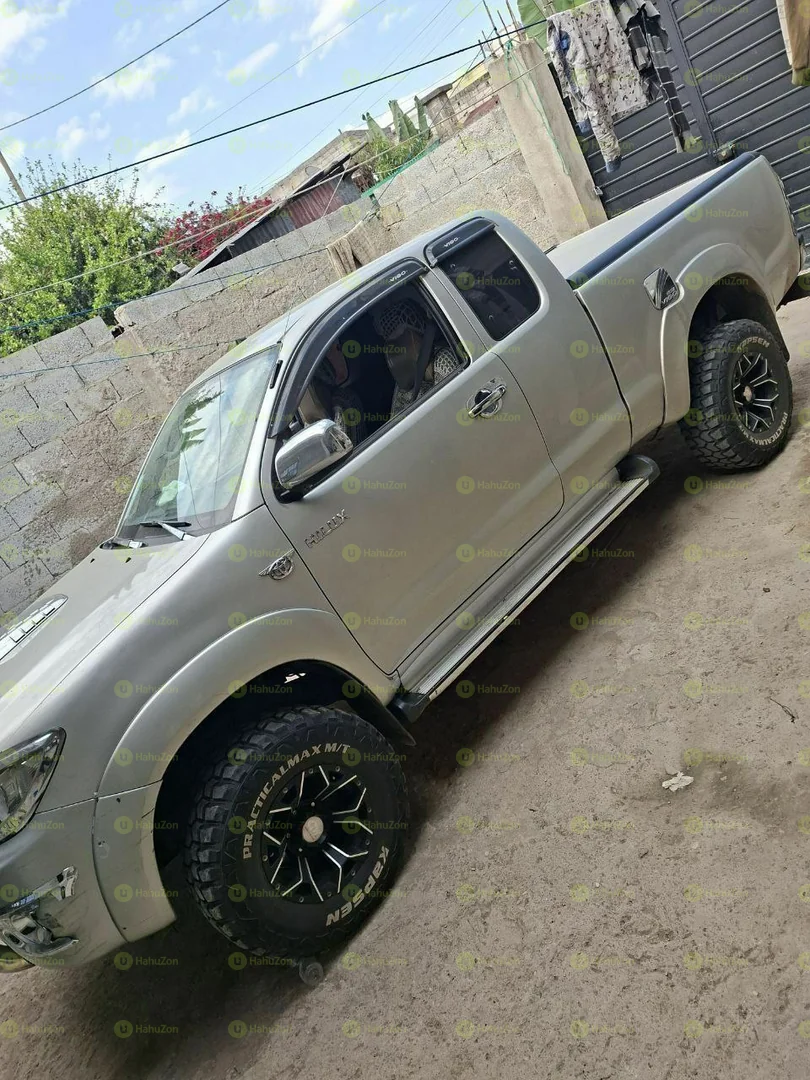 2011 Model-Toyota Hilux
