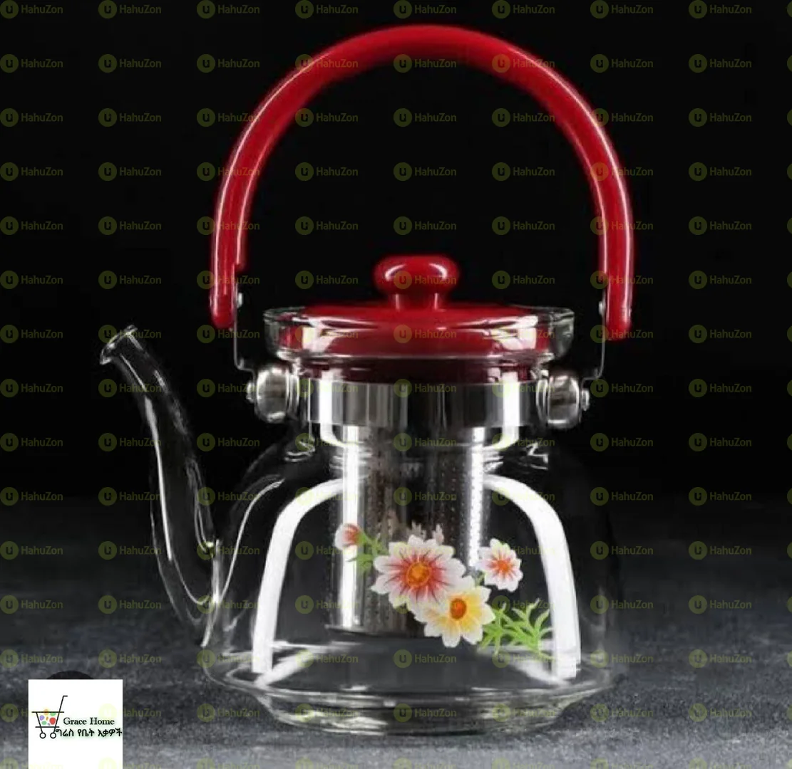 ውብ እና ማራኪ የሚጣድ ጠርሙስ የሆነ የሻይ ማፍያ