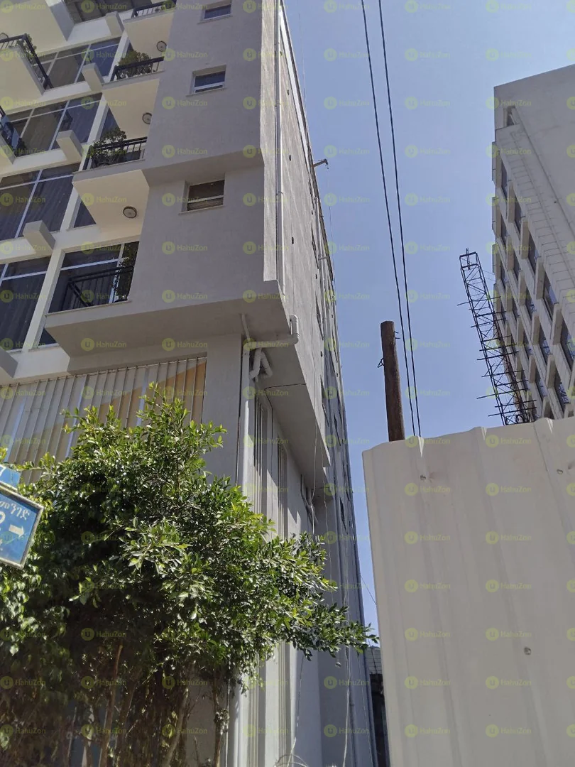 238 ካሬ የሚሸጥ ህንጻ በቦሌ ሚካኤል