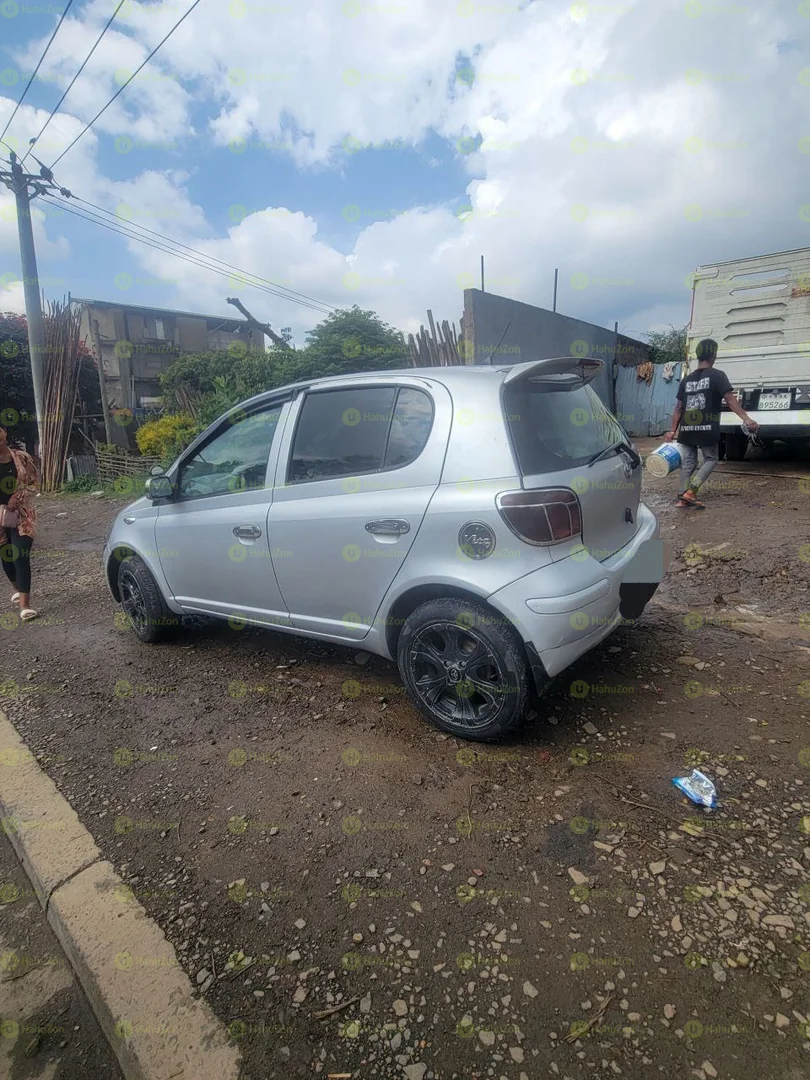 2004 Model-Toyota Vitz