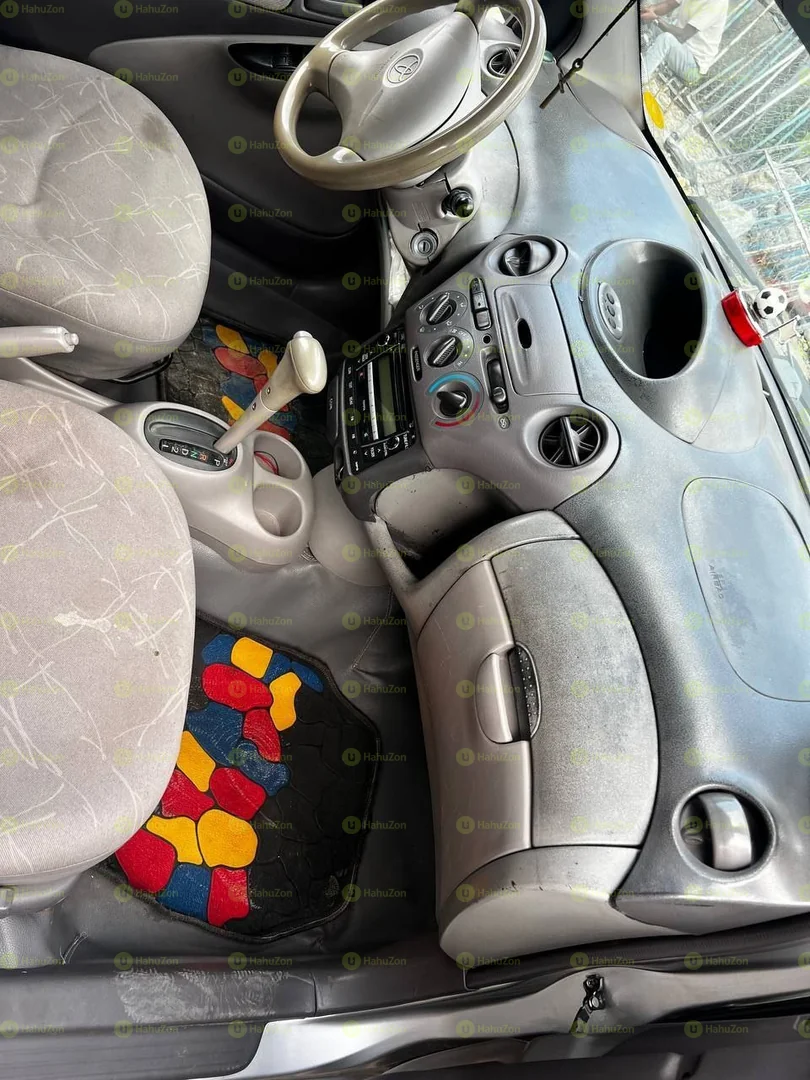 2001 Model-Toyota Platz