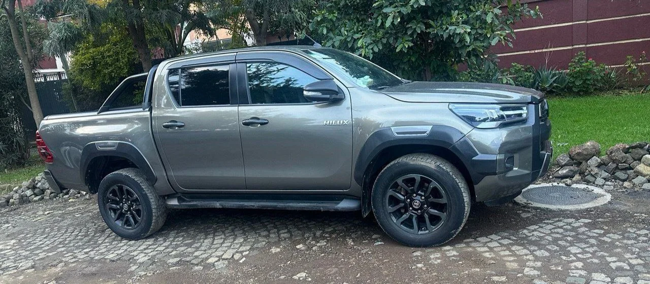 2022 Model-Toyota Hilux Invincible