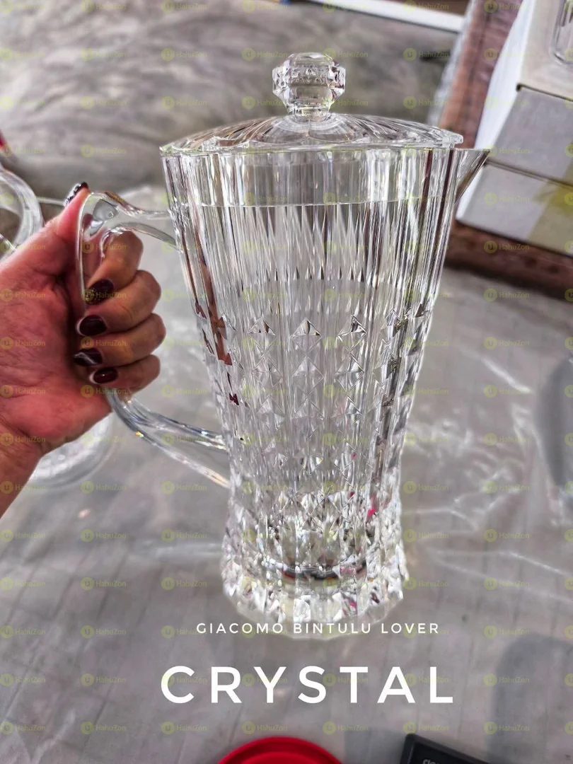 ከአክሪሊክ የተሰራ 2 ሊትር የሚይዝ ቭየመጠጥ ጆግ