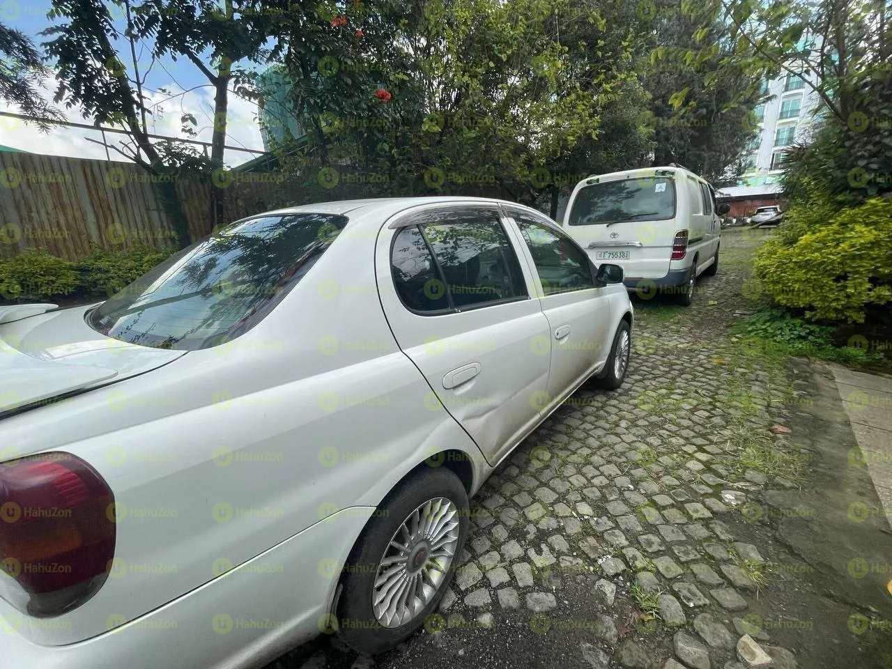 2005 Model-Toyota Platz