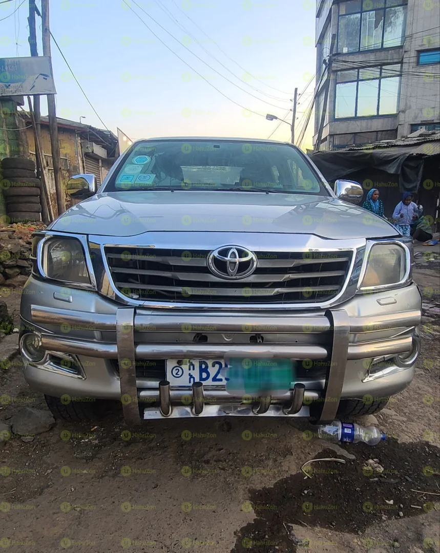 2015 Model-Toyota Hilux Double Cub
