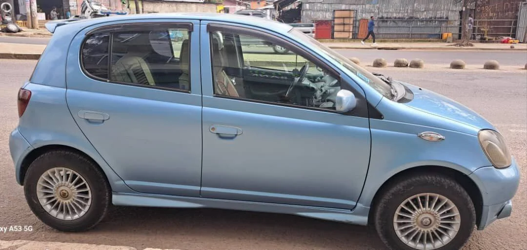 2001 Model-Toyota Vitz