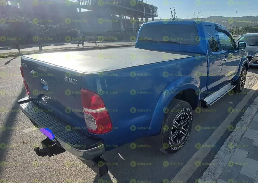 2015 Model-Toyota Hilux Cab