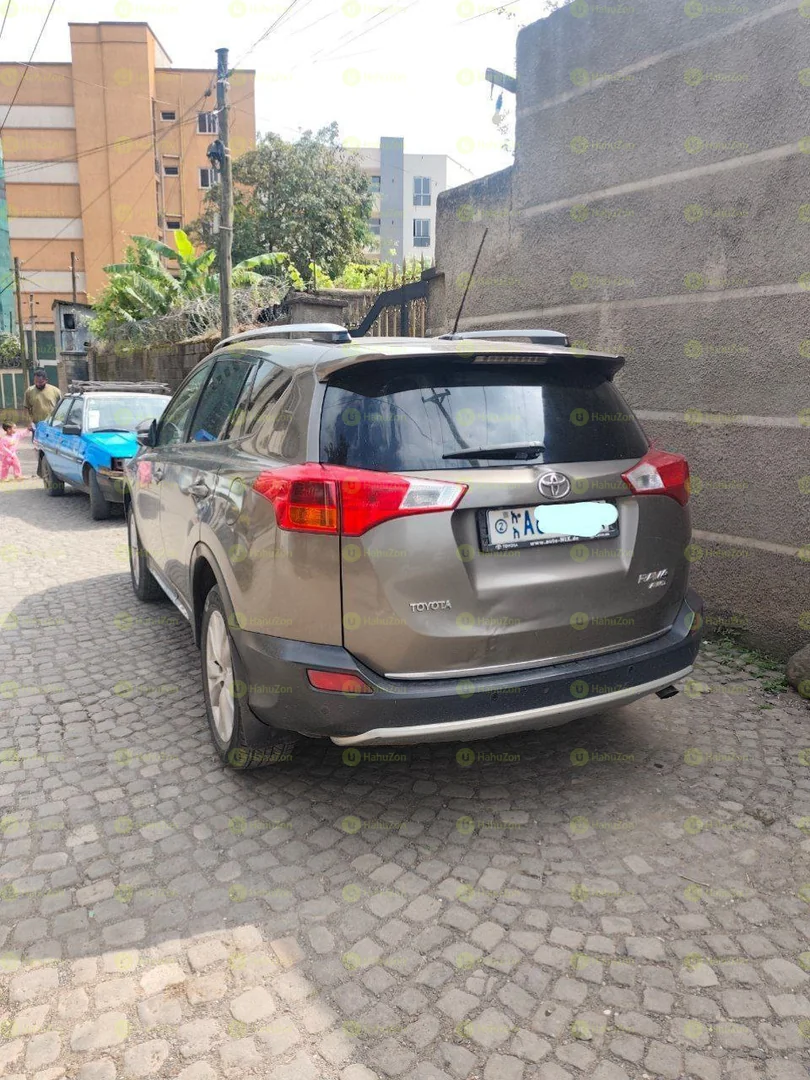 2015 Model-Toyota Rav4