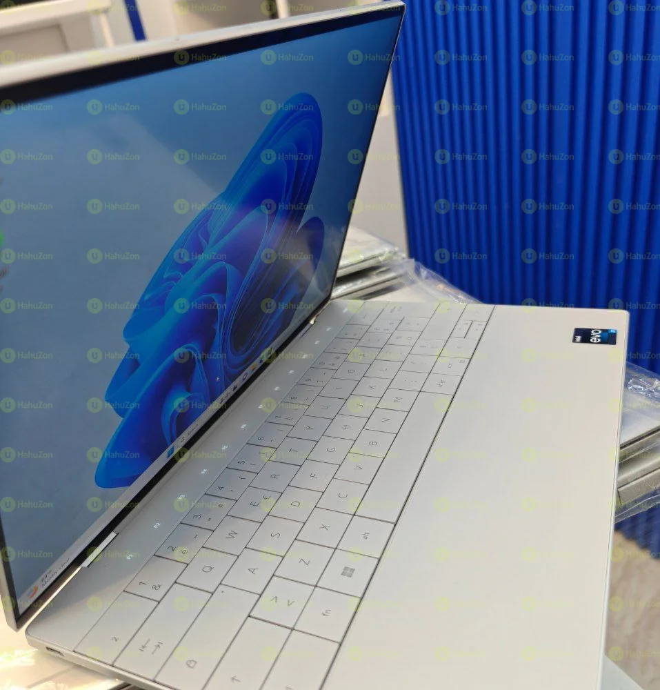 Dell XPS 13 plus 13th Gen intel Core i7 Laptop