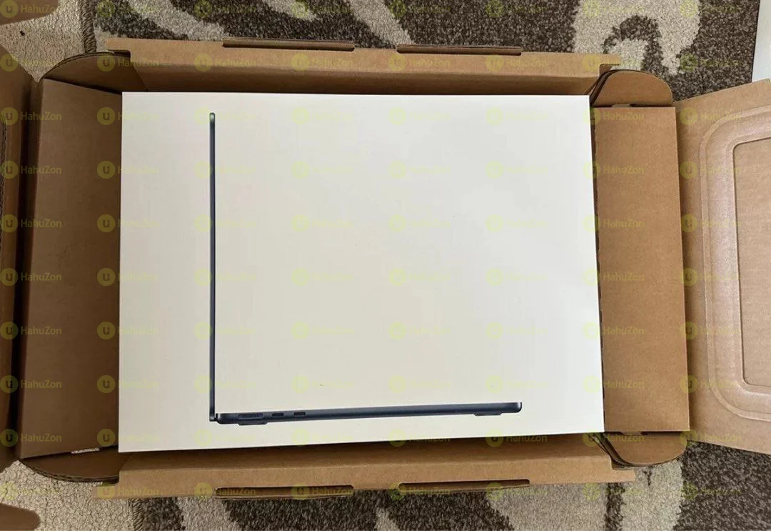 Apple Macbook Air M4 Chip 2025 13 inch