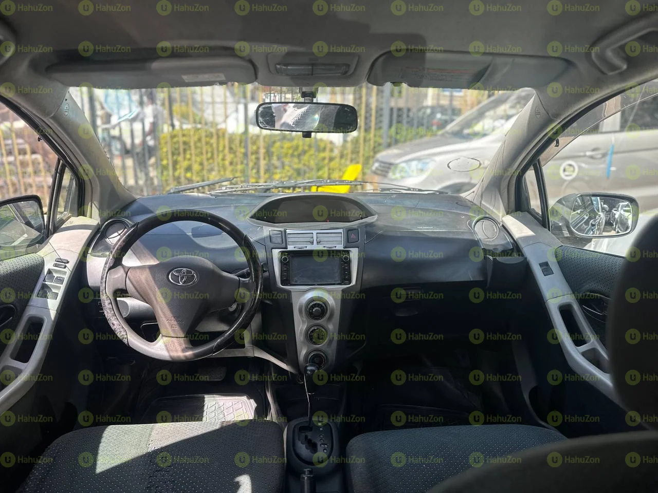 2007 Model-Yaris Compact