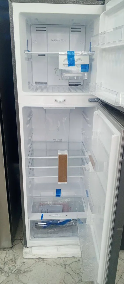 Akira Refgrator 350L