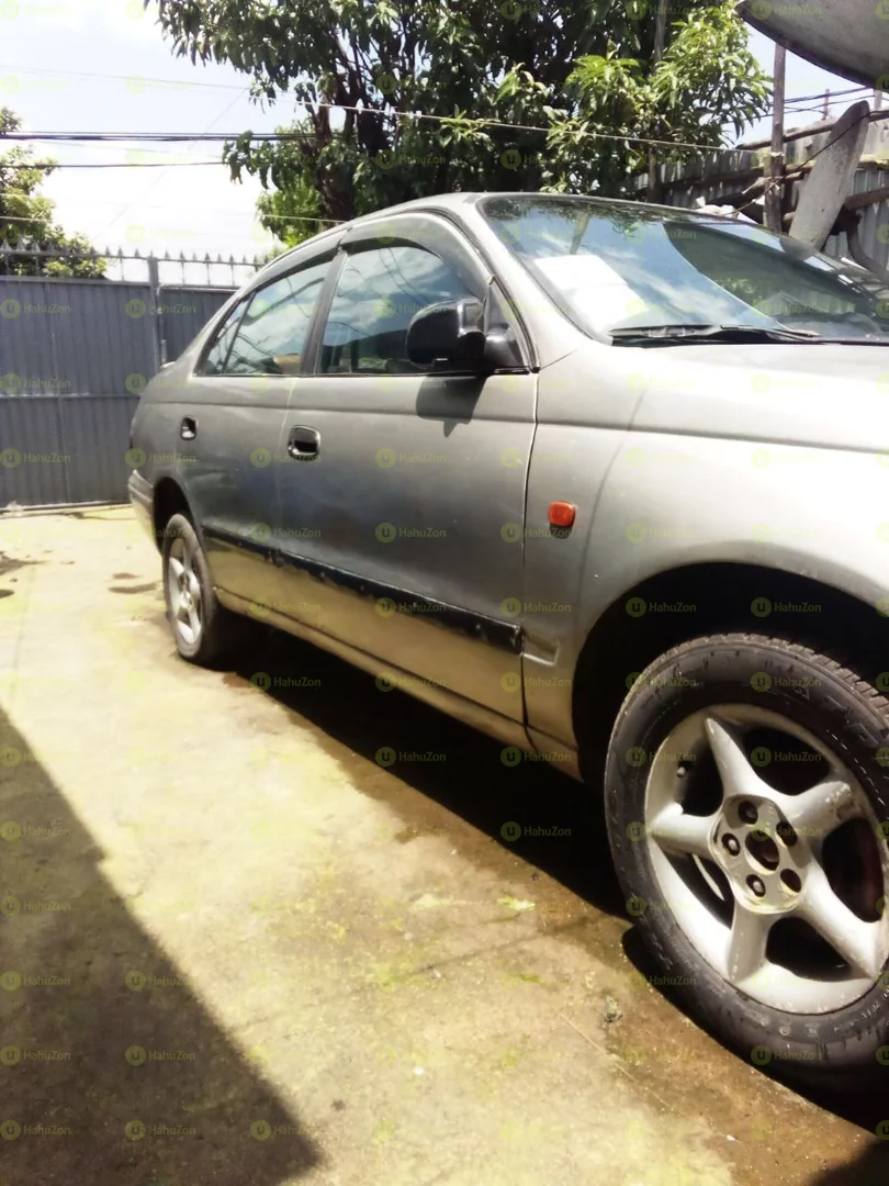 1994 Model-Toyota Carina E