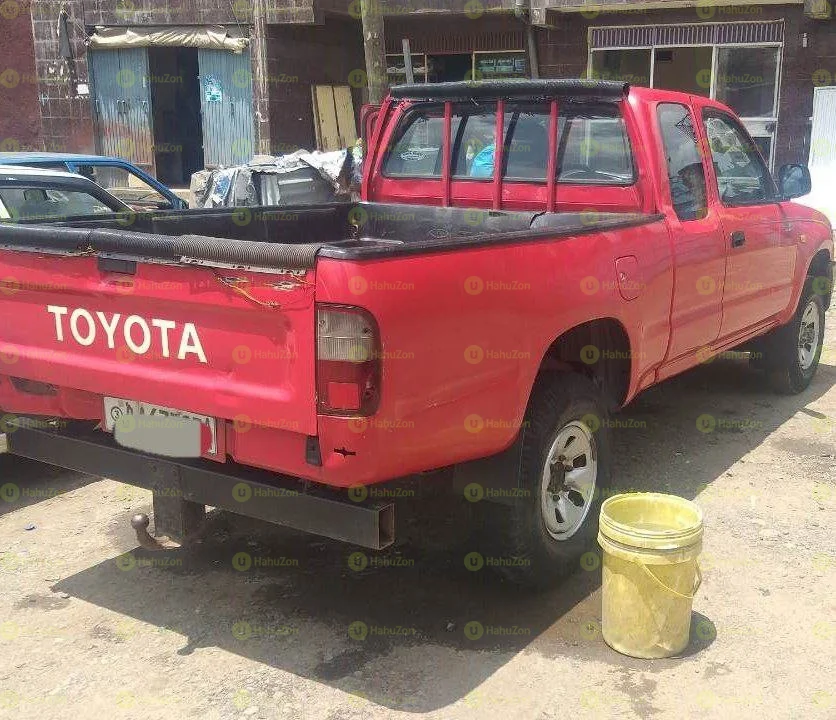 1999 Model-Toyota Hilux Xcab 2LT