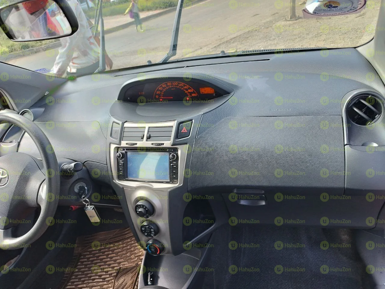 2010 Model-Toyota Yaris Compact