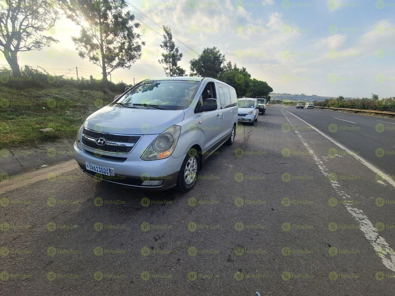 2009 Model-Hyundai  H1