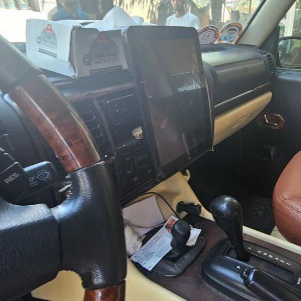 2004 Model-Land Rover Discovery