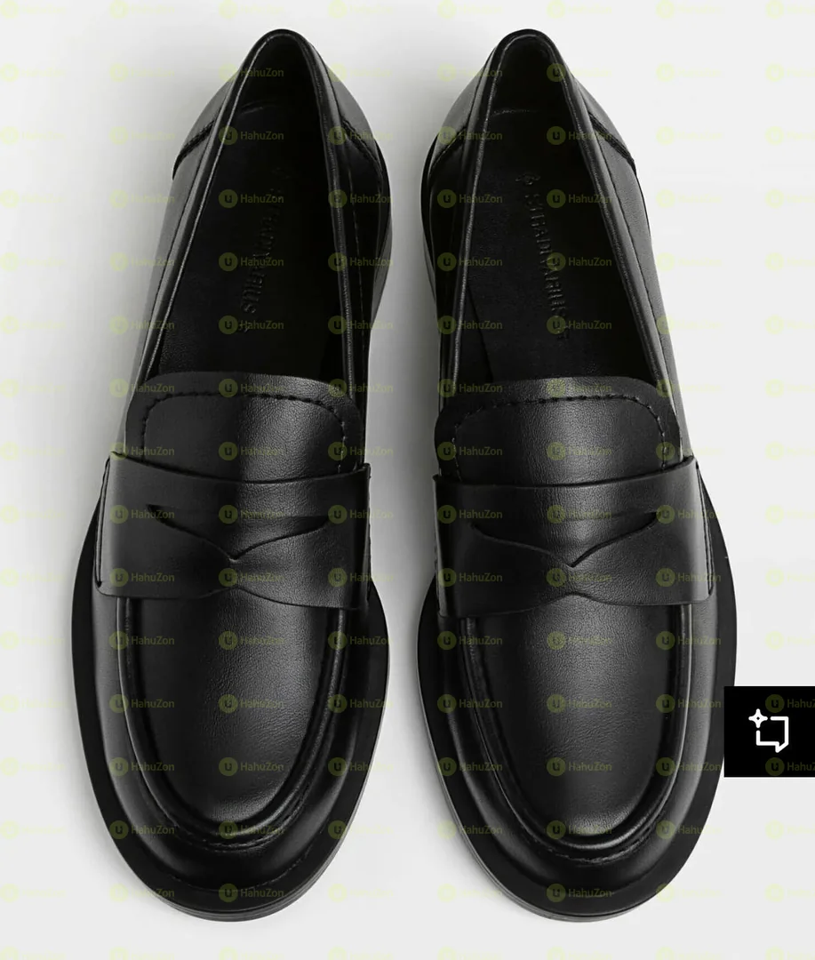 Beautiful Stradivarius Loafers