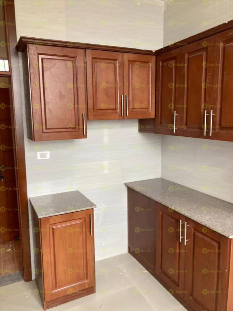 100 ካሬ የሚሸጥ √G+1ቤት በሰሚት72