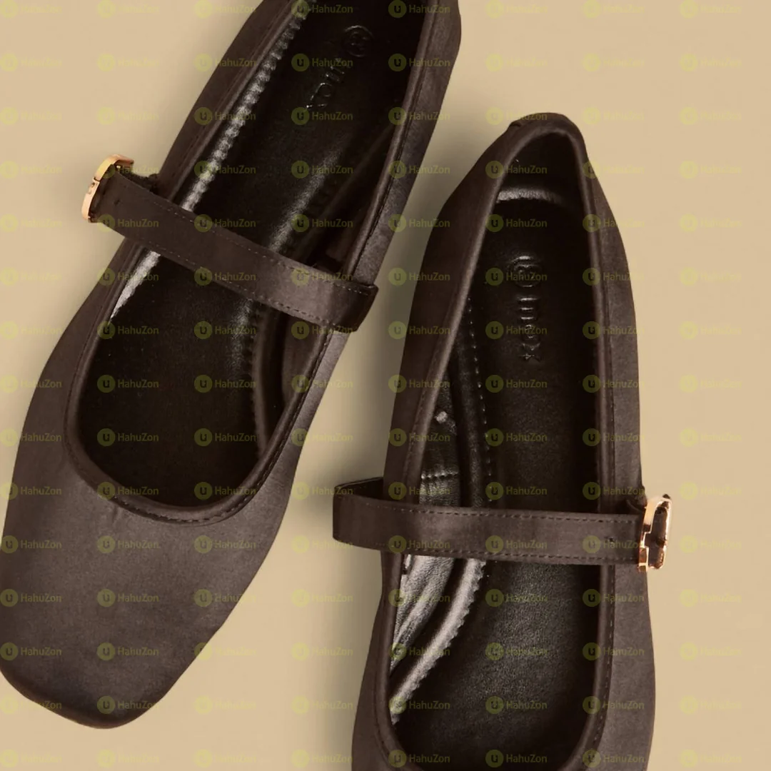 MAX  Ballerina Shoe With Buckle Slosure