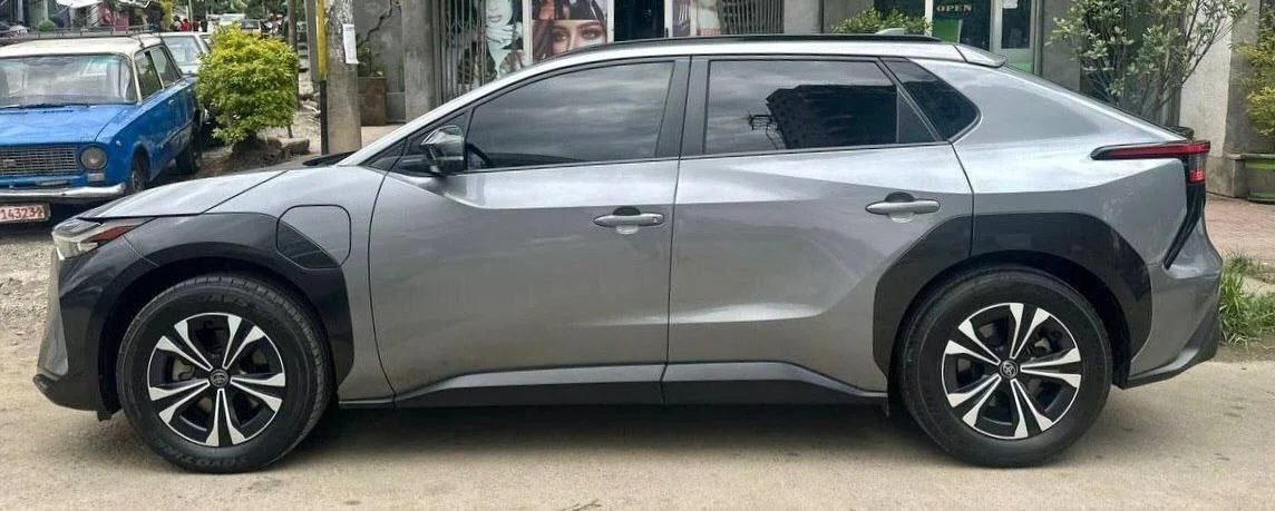 2023 Model-Toyota Bz4x Pro