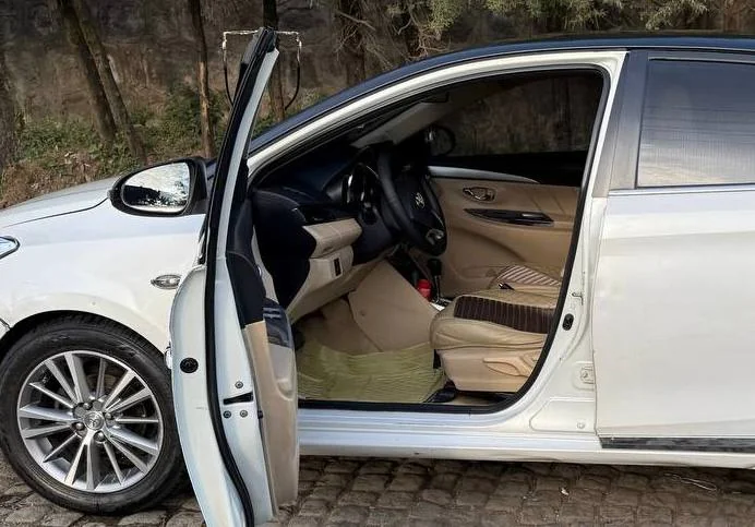 2015 Model-Toyota Yaris Sedan