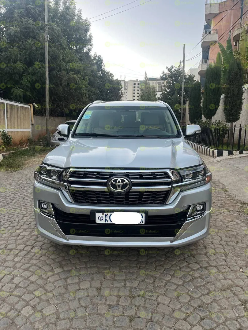 2016 Model-Toyota Landcruiser VXR