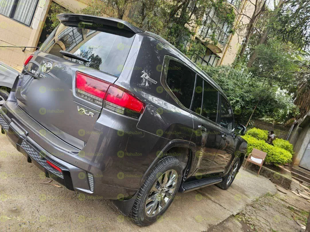 2022 Model-Toyota Land Cruiser  VXR