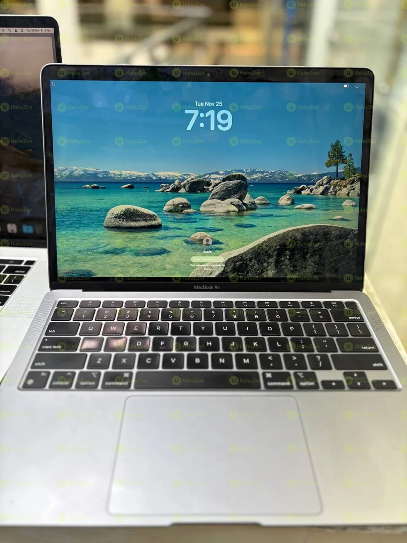 Macbook Air M1 Laptop