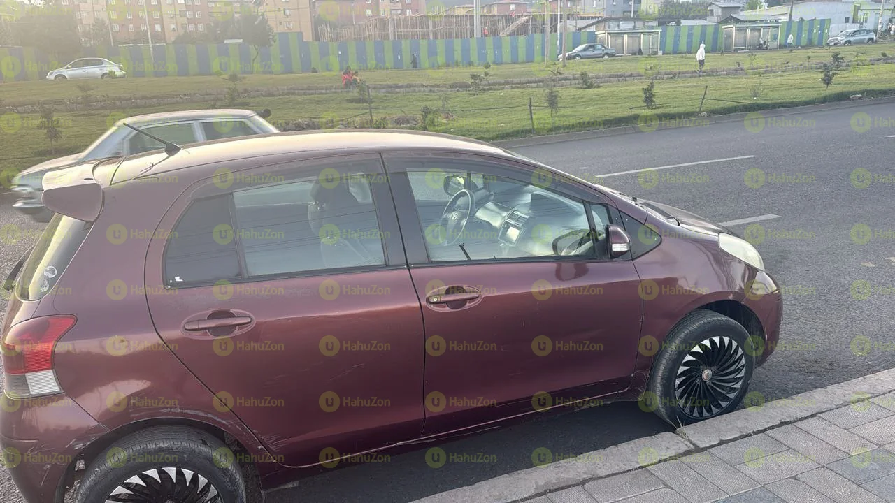 2010 Model-Toyota Compact Yaris