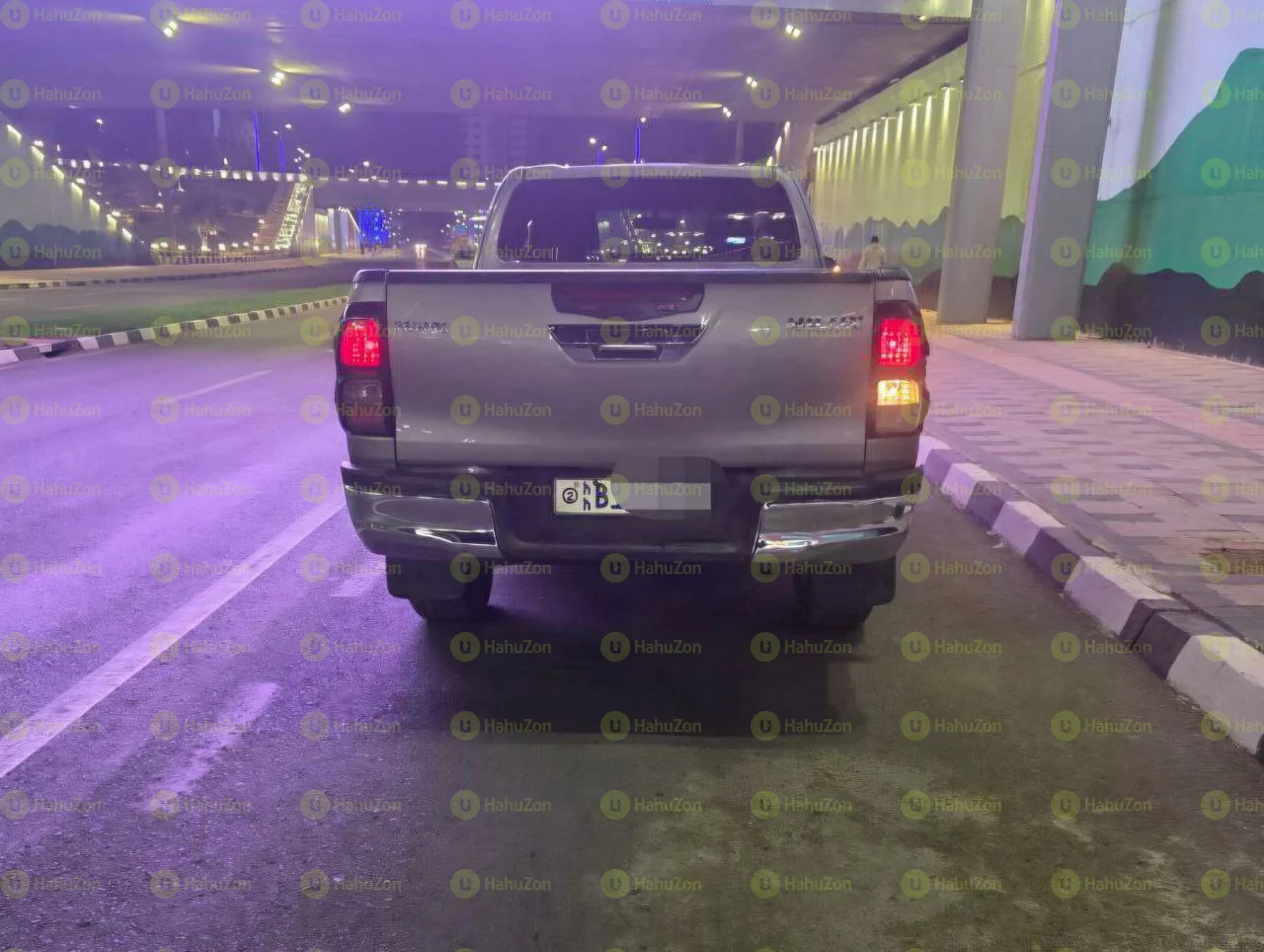 2017 Model-Toyota Rivo Hilux Kin Cap