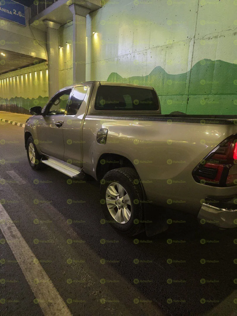 2017 Model-Toyota Rivo Hilux Kin Cap