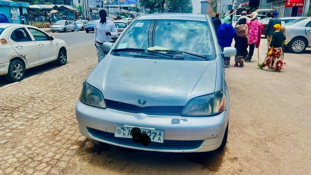 2001 Model-Toyota Platz
